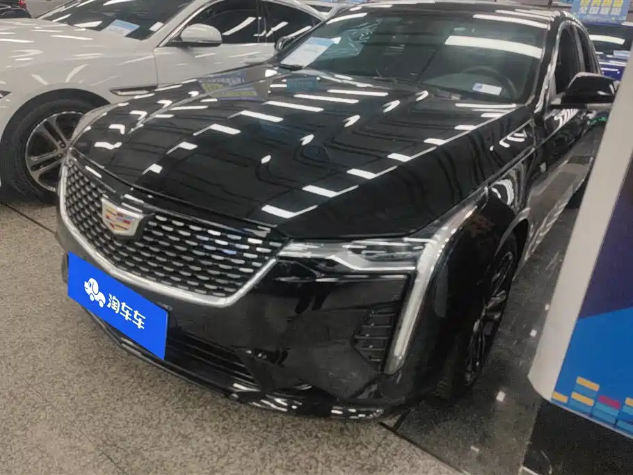 Cadillac CT4 2022