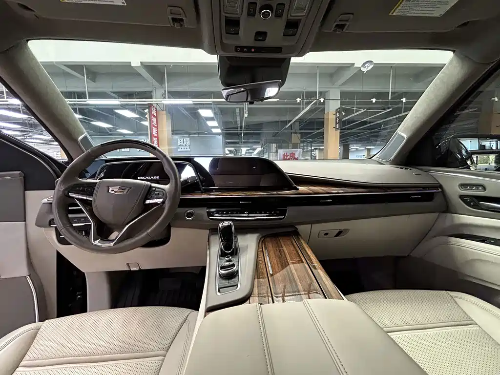 Cadillac Escalade — миниатюра 19