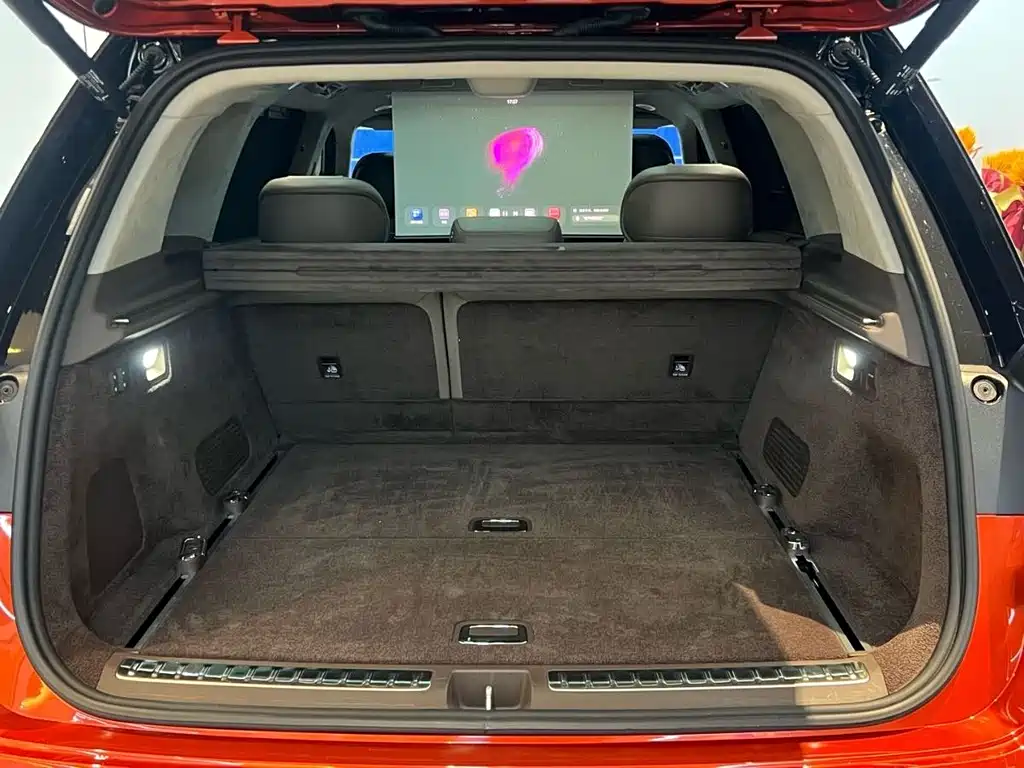 AITO ASK THE WORLD M9