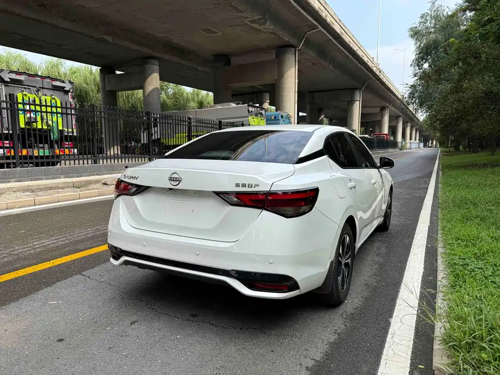 Nissan Sylphy — миниатюра 8