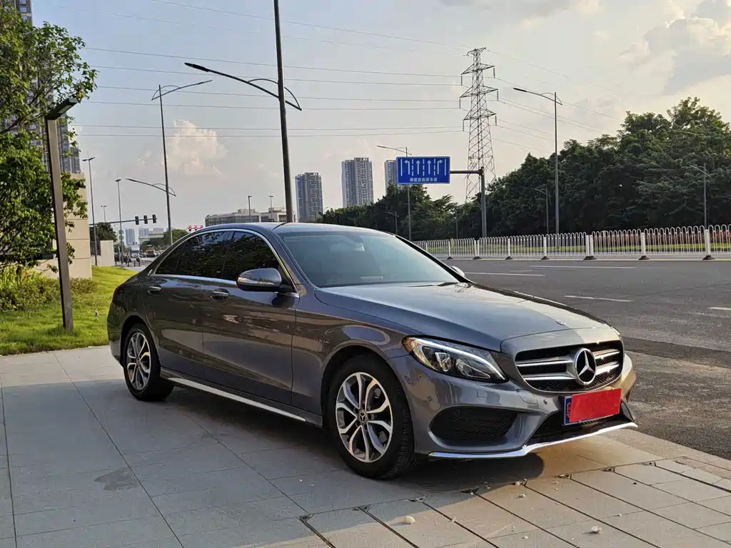 Mercedes-Benz C-Class — миниатюра 3