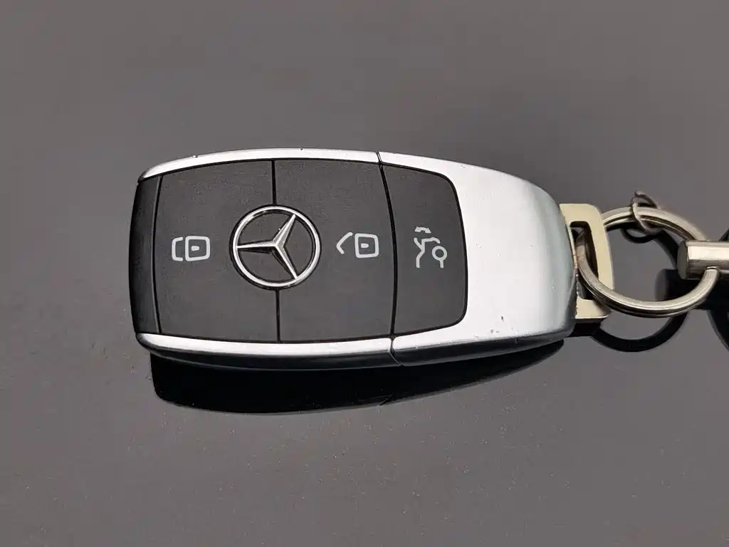 Mercedes-Benz GLB — миниатюра 19