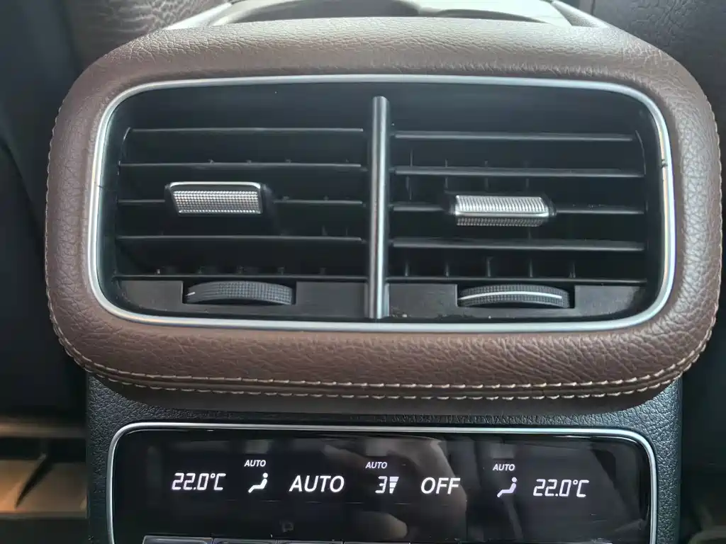 Mercedes-Benz GLS — миниатюра 7