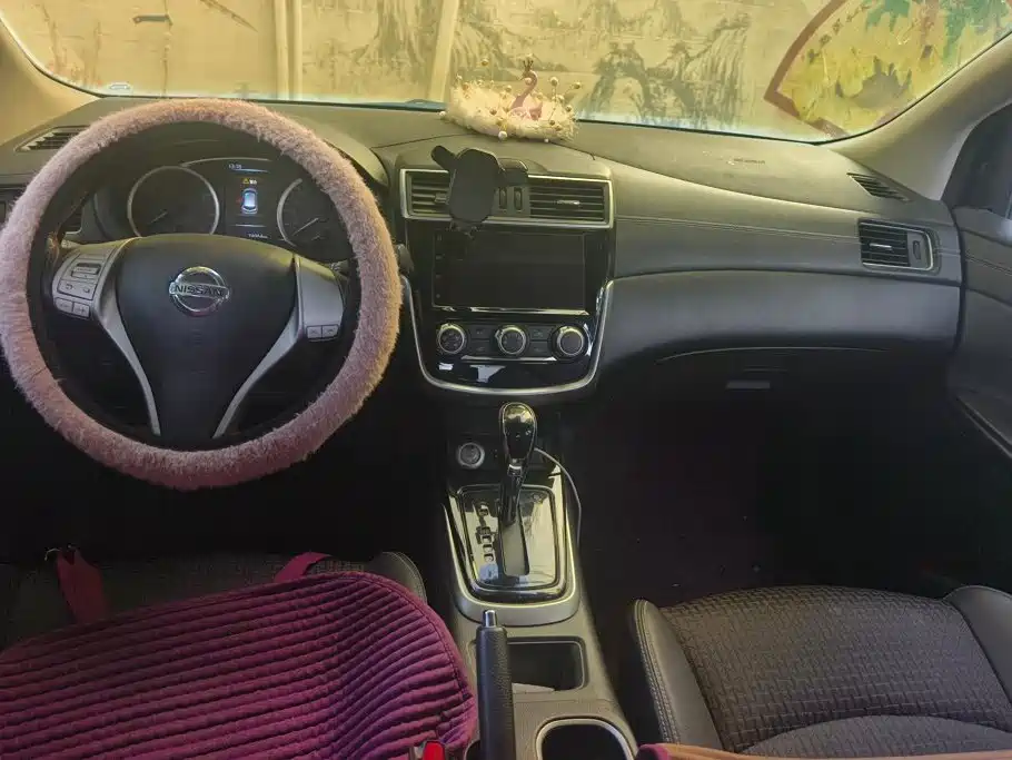 Nissan Tiida — миниатюра 12