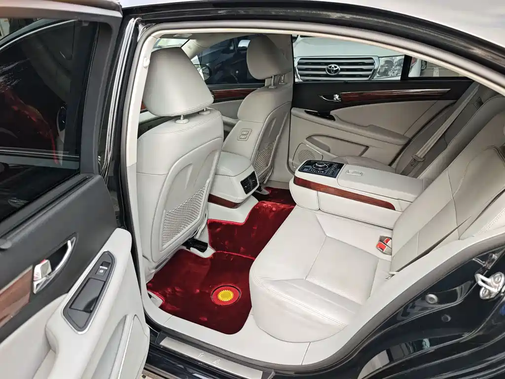 Hongqi Hongqi H7 — миниатюра 8