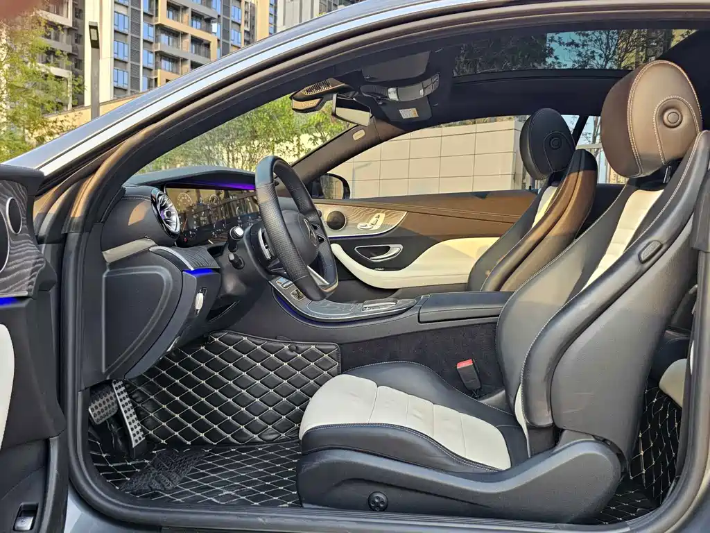 Mercedes-Benz E-Class (Import) — миниатюра 12