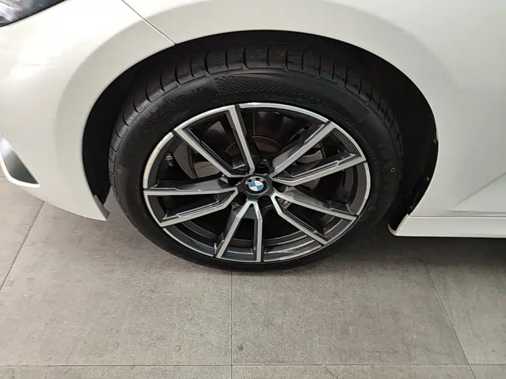 BMW 3 Series — миниатюра 23