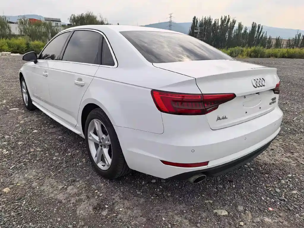 Audi A4L — миниатюра 4