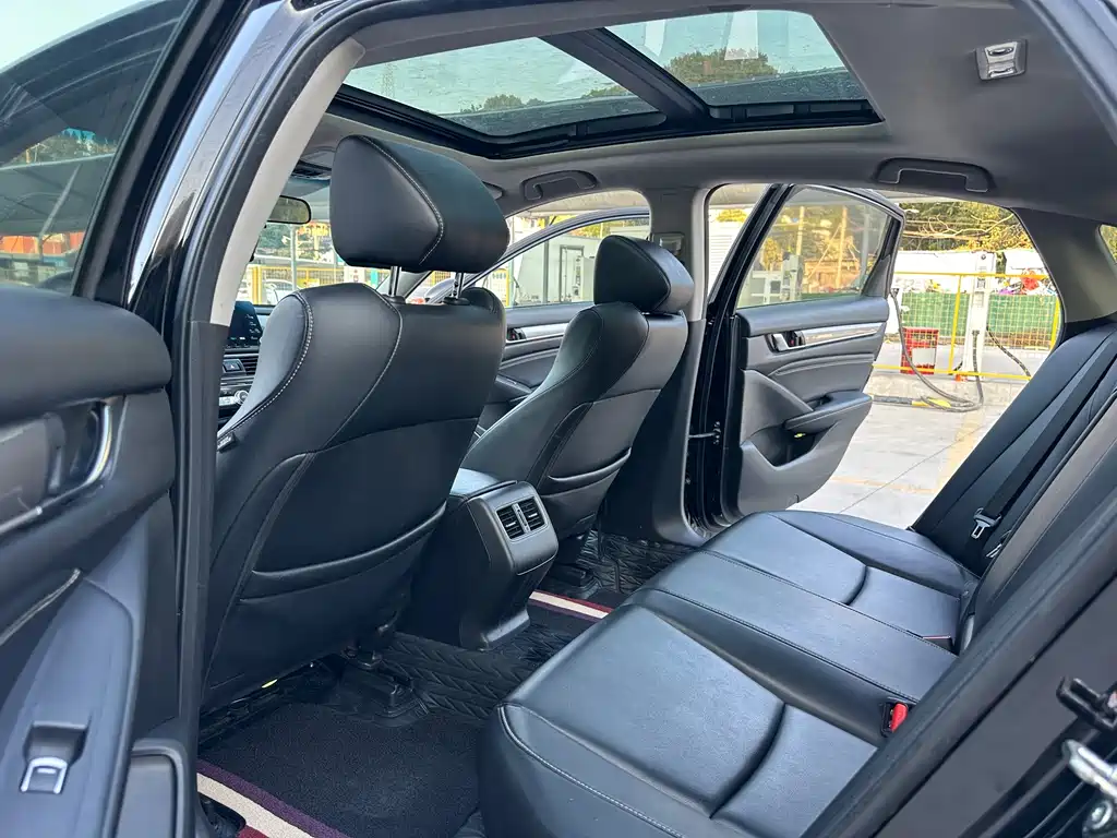 Honda Inspire — миниатюра 8