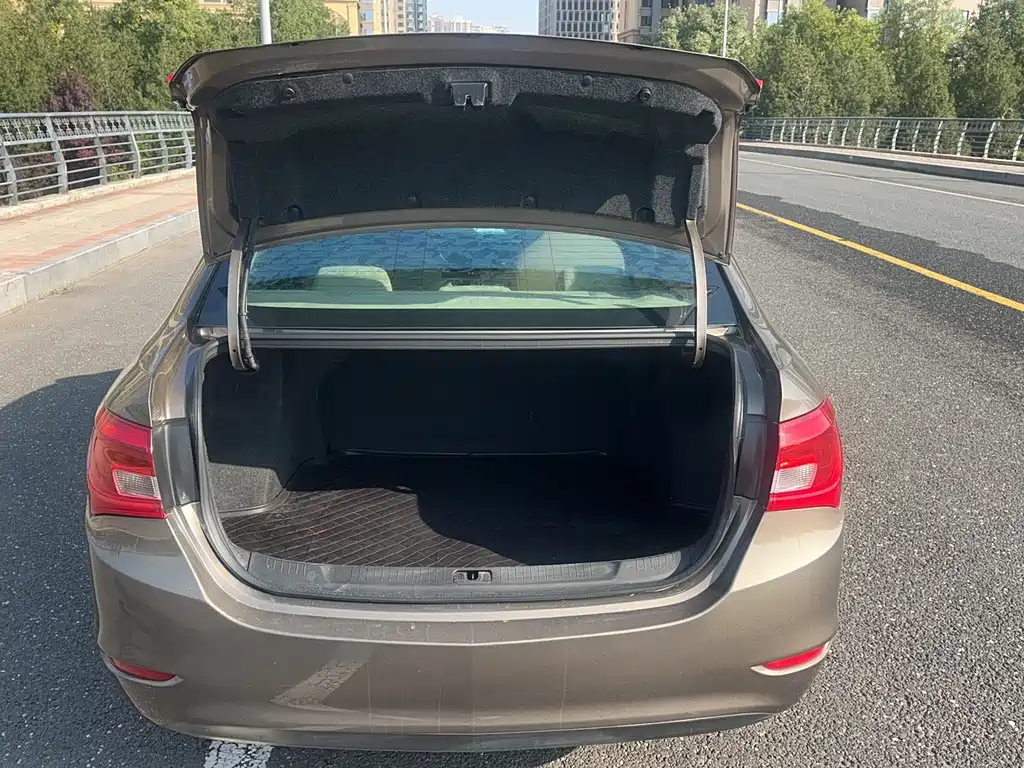 Buick Excelle — миниатюра 20