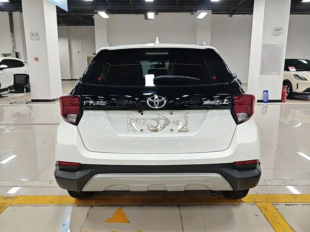 Toyota Yaris L — миниатюра 6