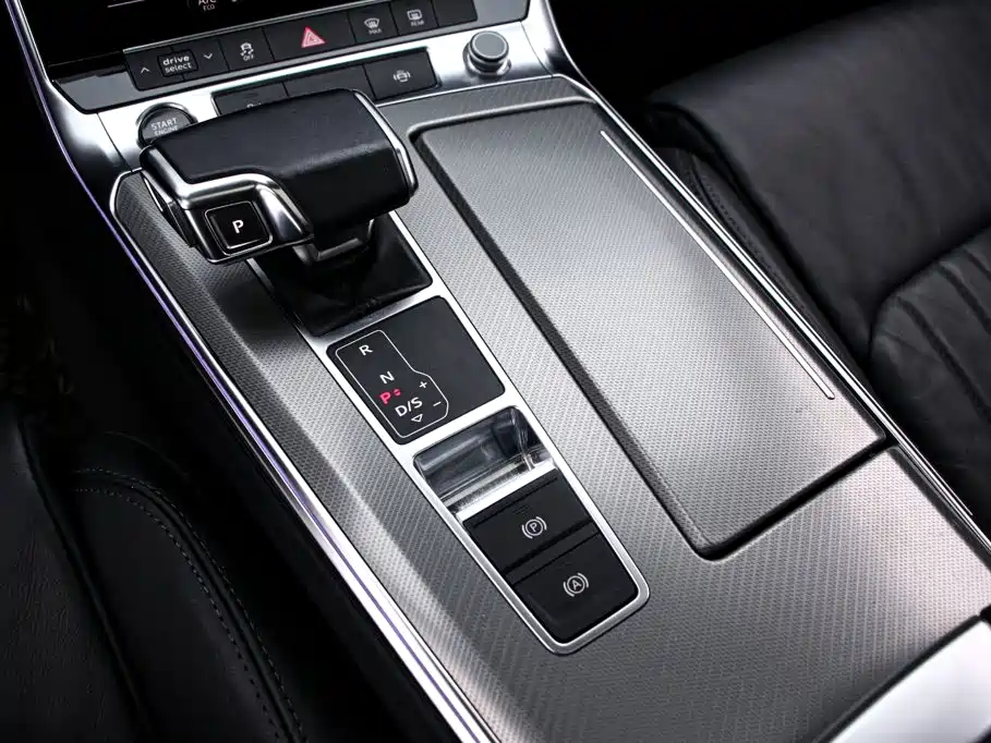 Audi A6L — миниатюра 10