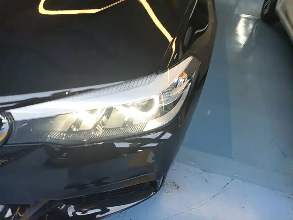 BMW 5 Series — миниатюра 18