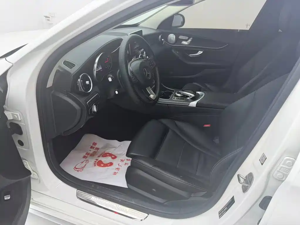 Mercedes-Benz C-Class — миниатюра 4