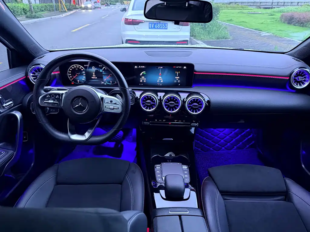 Mercedes-Benz A-Class — миниатюра 6