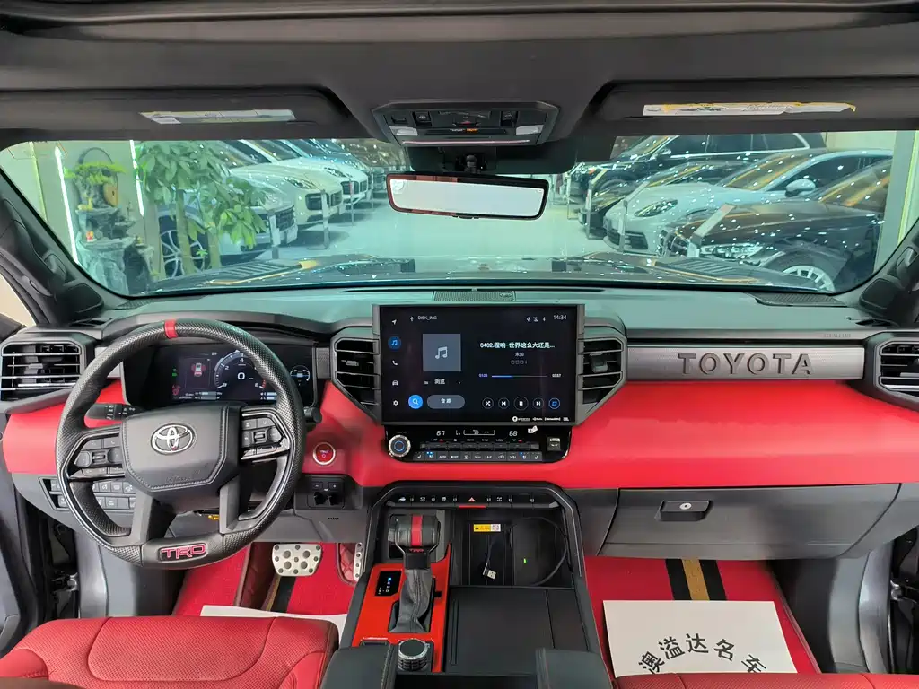 Toyota Sequoia — миниатюра 13