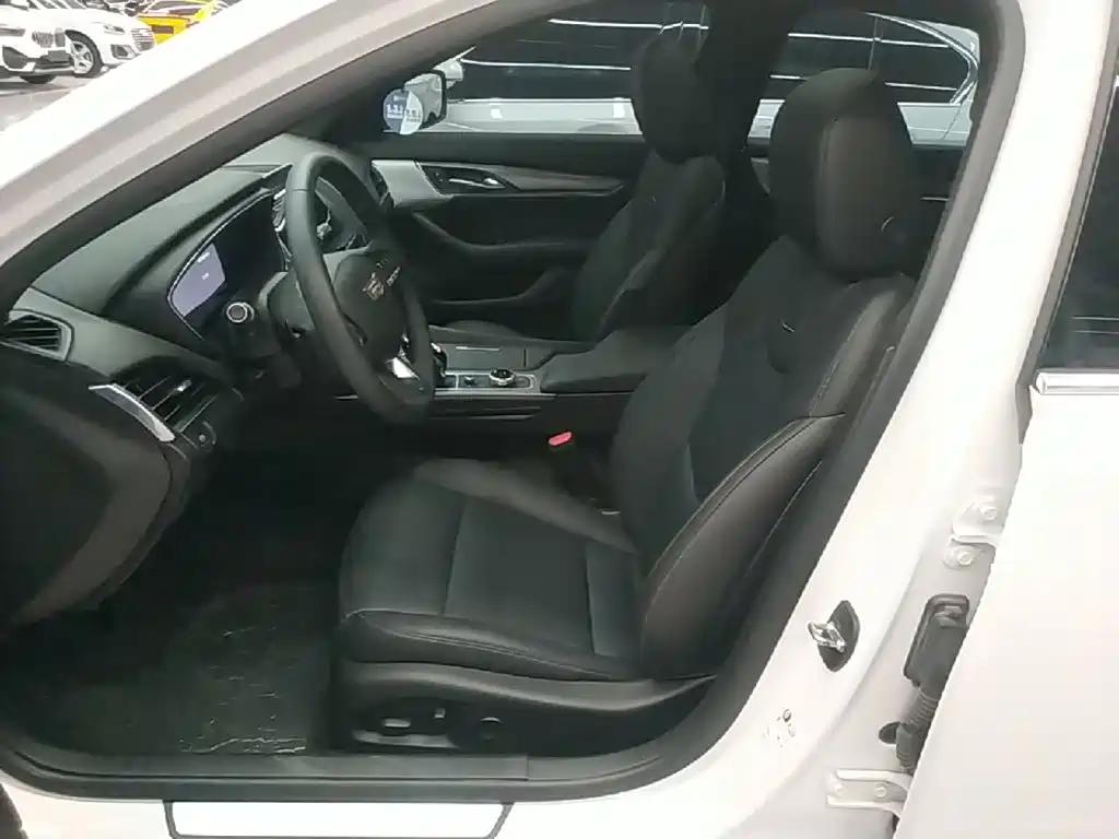 Cadillac CT5 — миниатюра 15