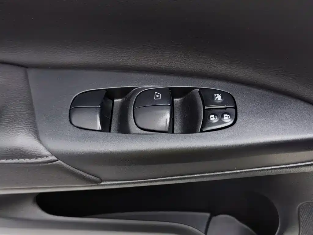 Nissan Sylphy — миниатюра 9