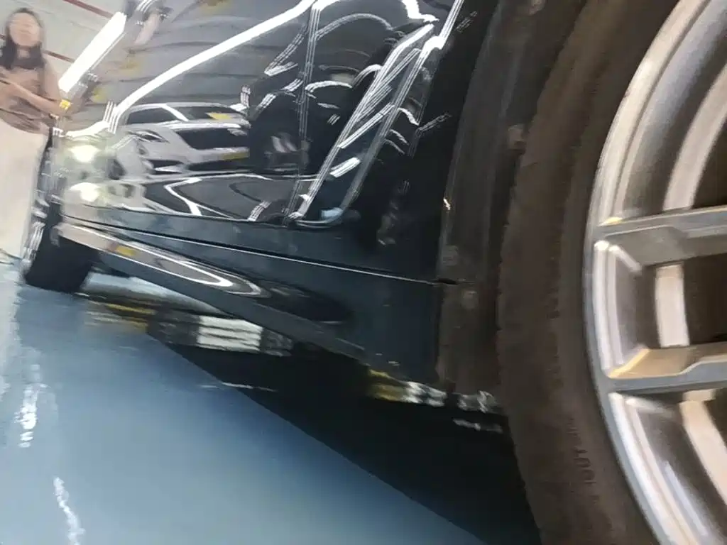 BMW 5 Series — миниатюра 19