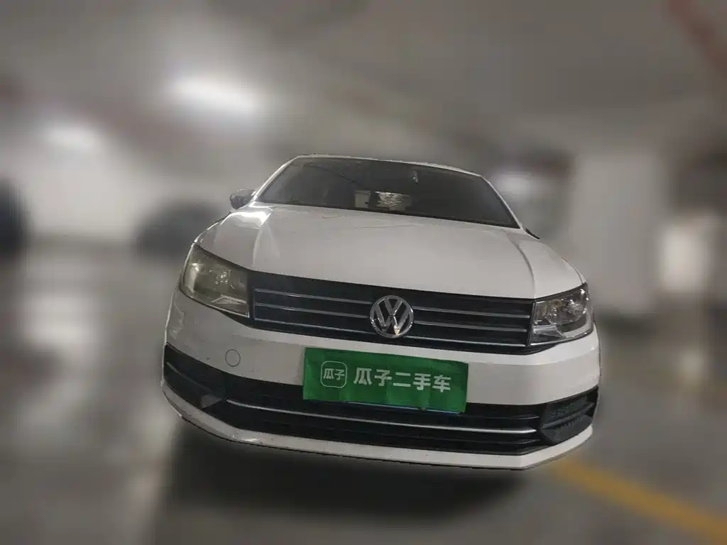 Volkswagen Santana — миниатюра 2