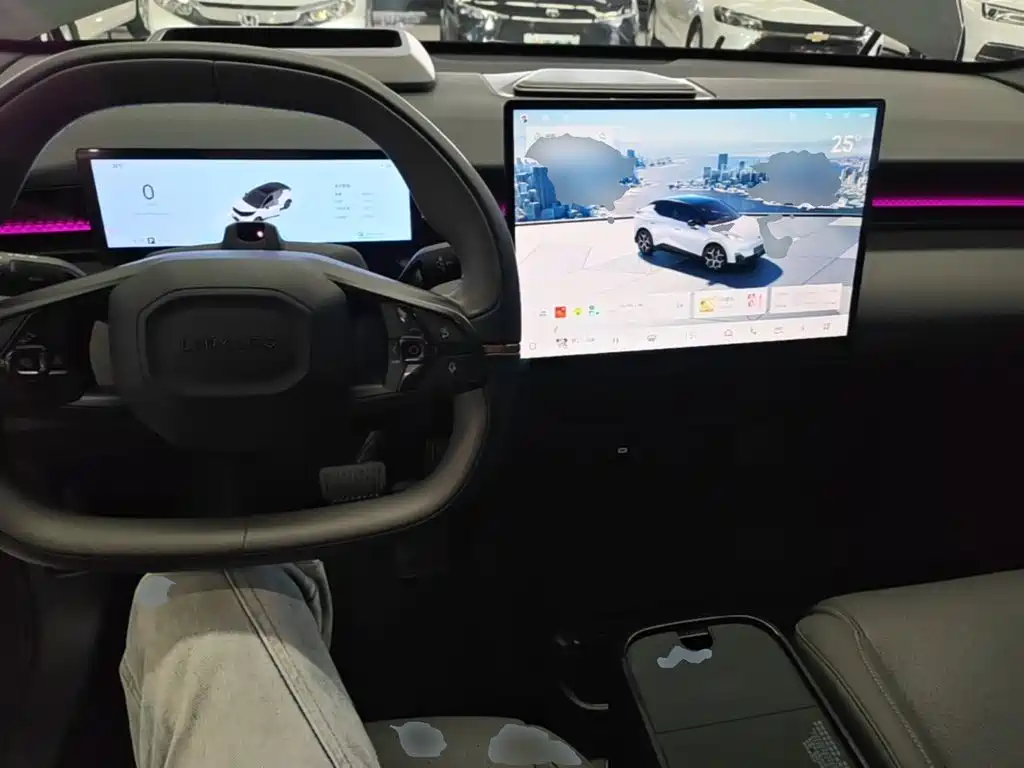 Lynk & Co Z20 — миниатюра 10