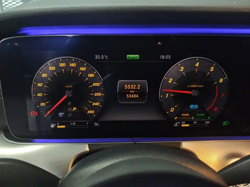 Mercedes-Benz E-Class (Import) — миниатюра 6