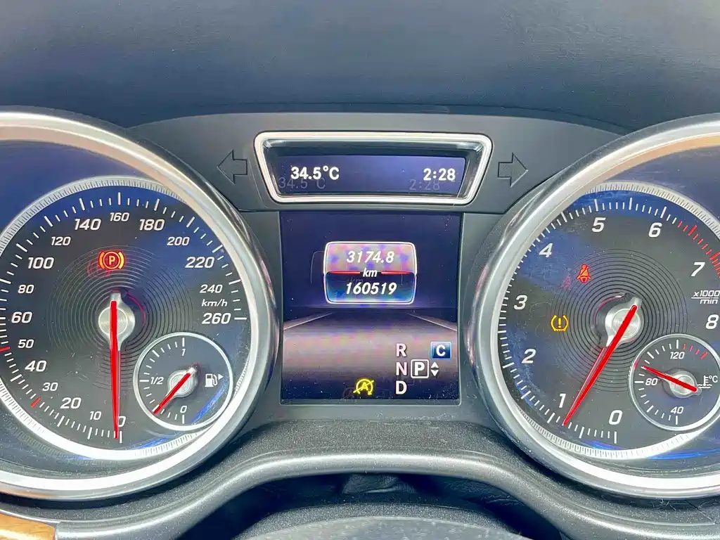 Mercedes-Benz GLE (Import) — миниатюра 25