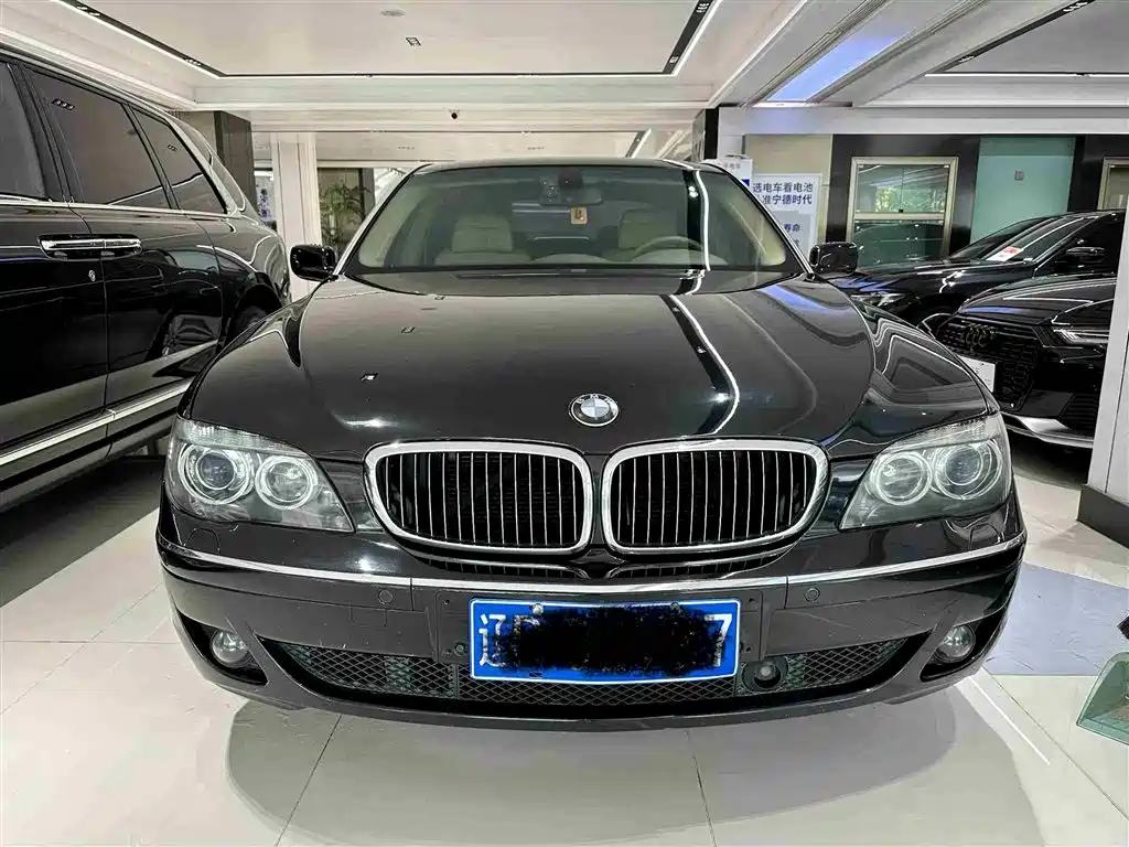 BMW 7 Series 7 2005 740Li