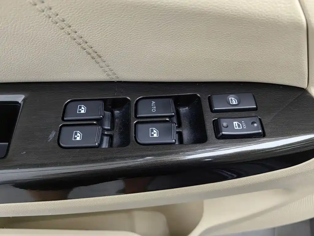 Changan Eado — миниатюра 9