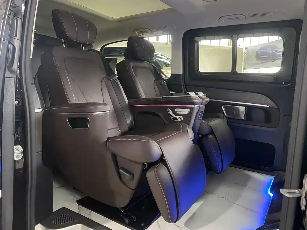 Mercedes-Benz V-Class — миниатюра 12