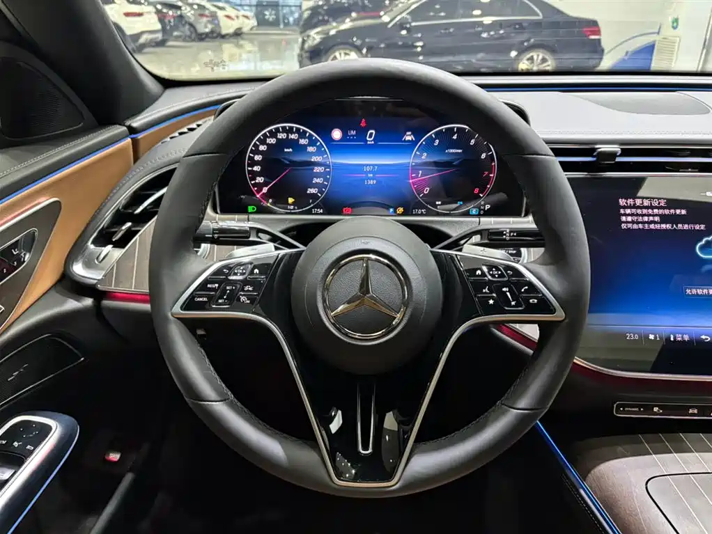 Mercedes-Benz E-Class E 2025 E 300 L Fashion