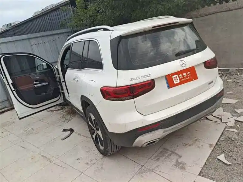 Mercedes-Benz GLB — миниатюра 10