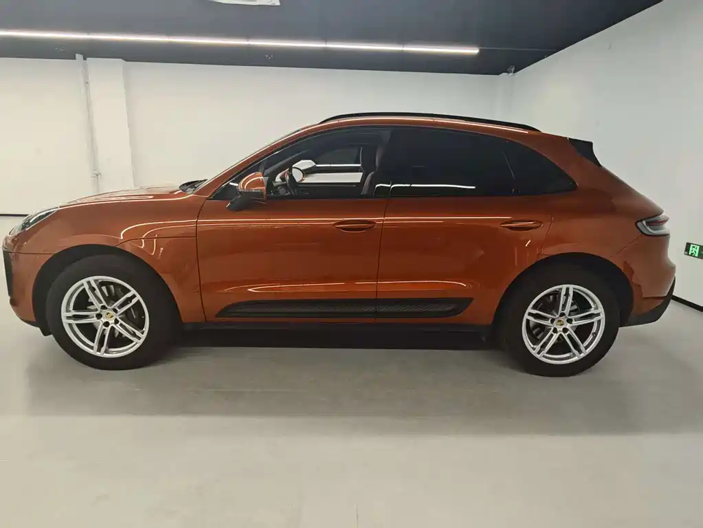 Porsche Macan — миниатюра 3