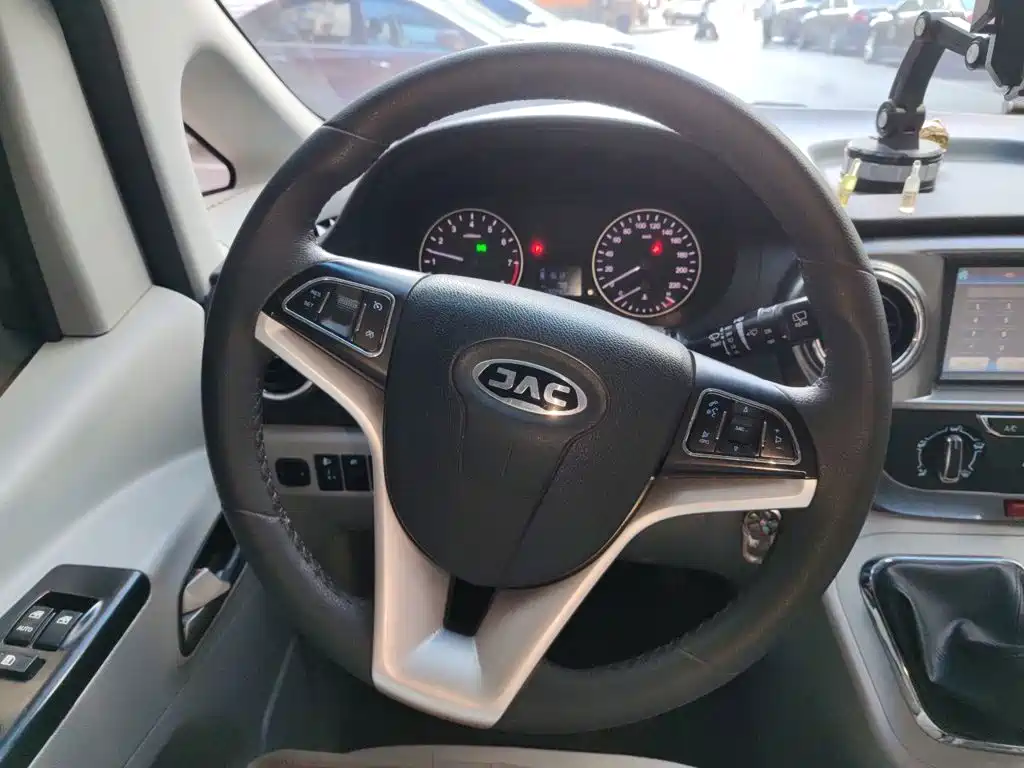 JAC Refine Refine M3 — миниатюра 3