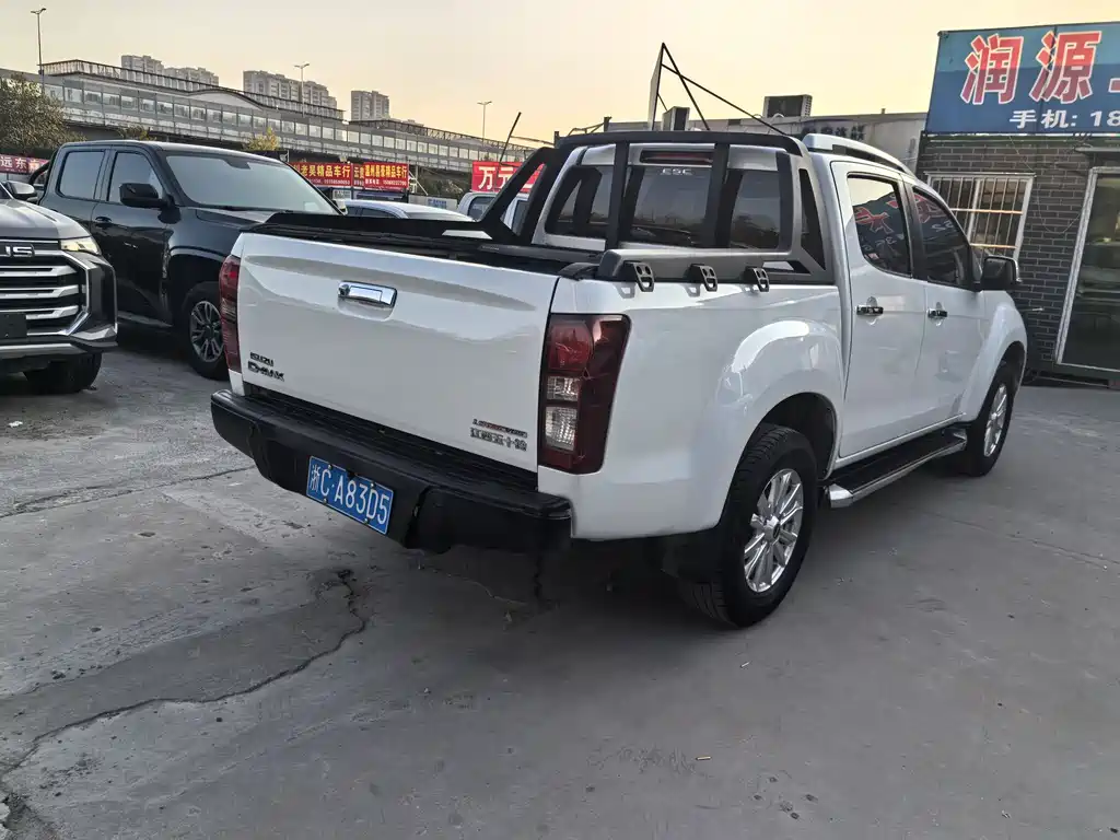 ISUZU D MAX