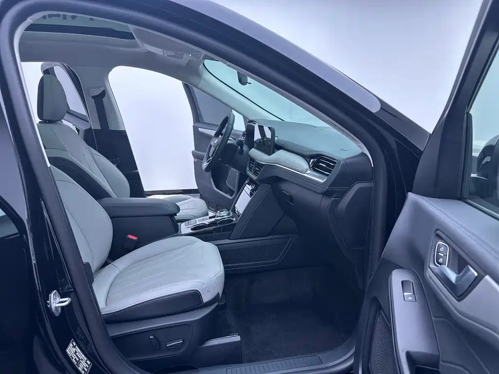 Ford Escape — миниатюра 19