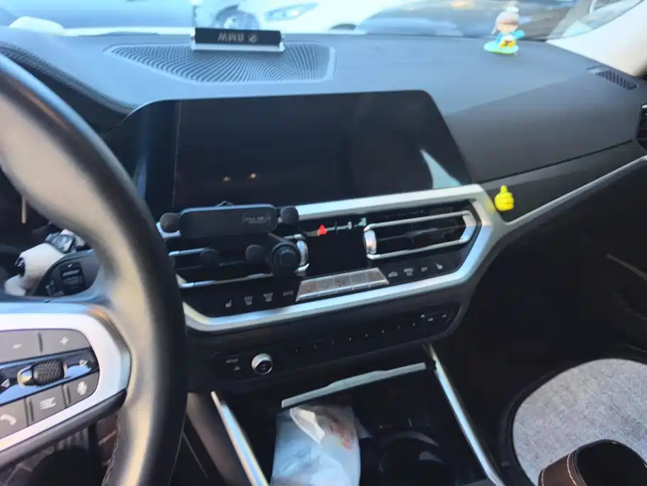 BMW 3 Series — миниатюра 13