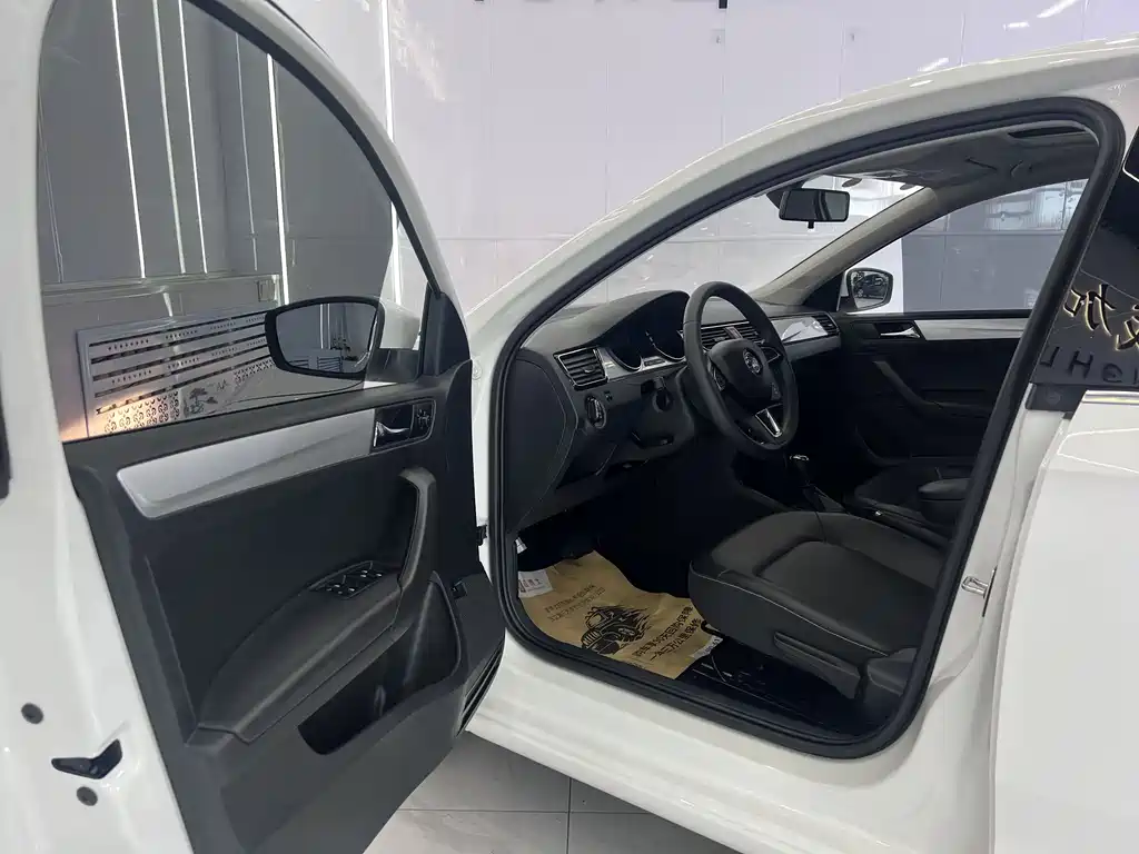 Skoda Rapid 2022 1.5L AT