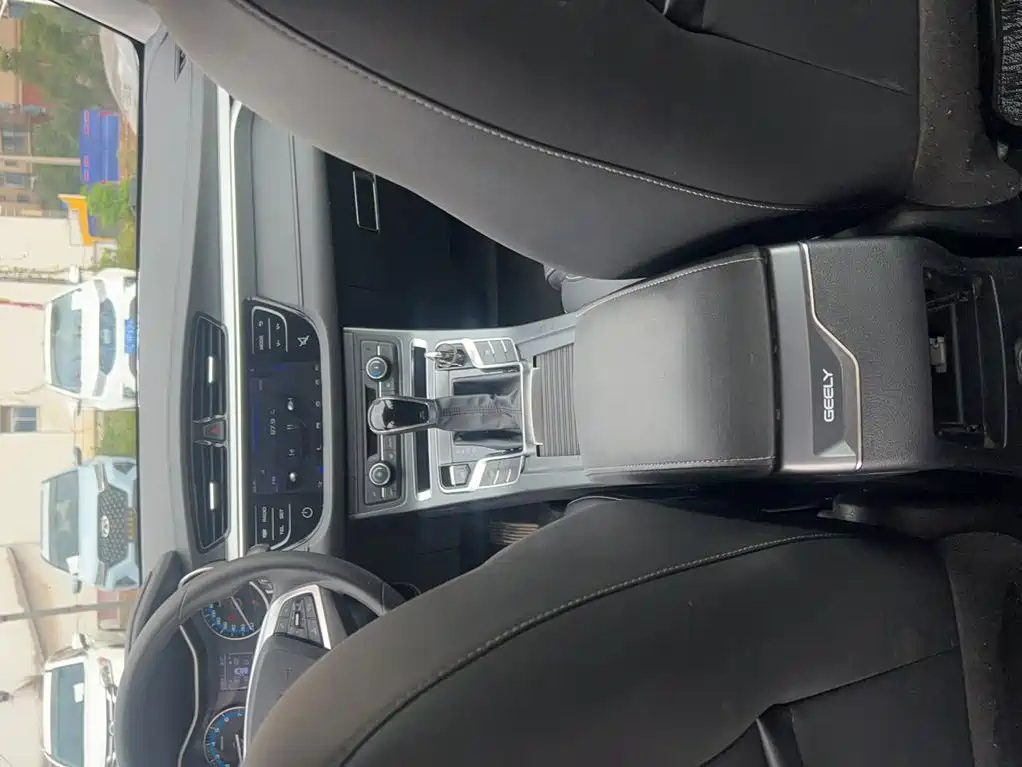 Geely Emgrand — миниатюра 12