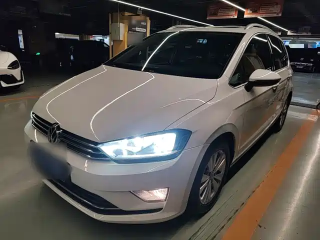 Volkswagen Golf Touran