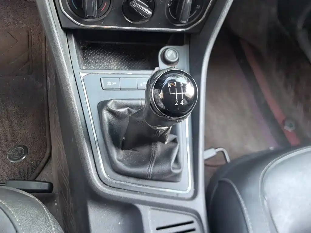 Volkswagen Lavida — миниатюра 10