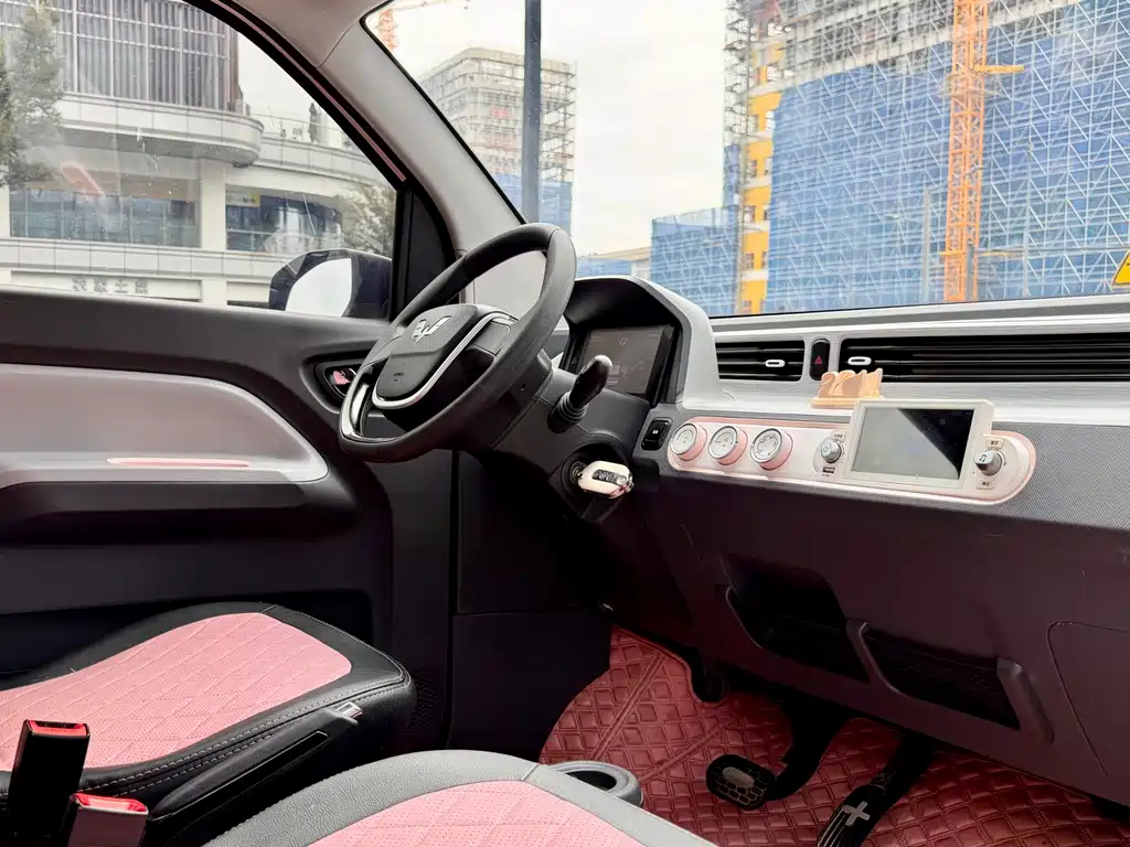 Wuling MINIEV — миниатюра 10
