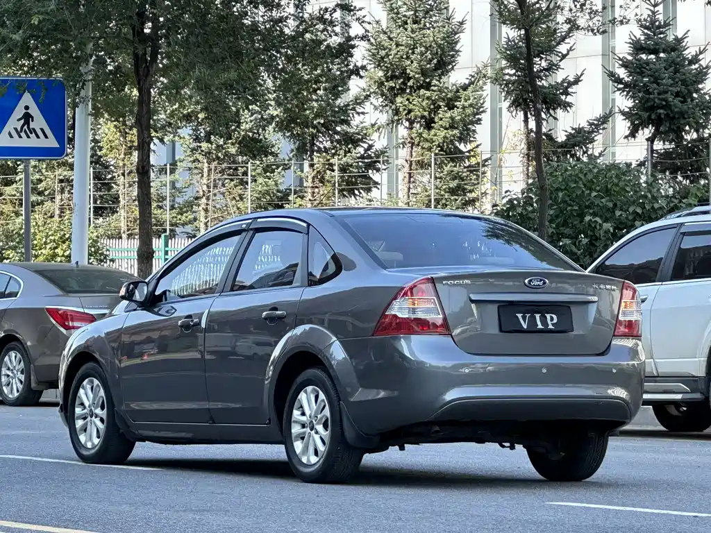 Ford Focus — миниатюра 5