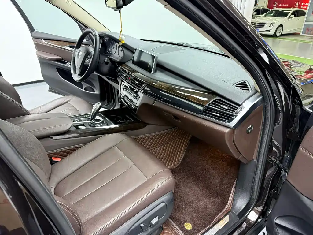 BMW X5 (Import) — миниатюра 6