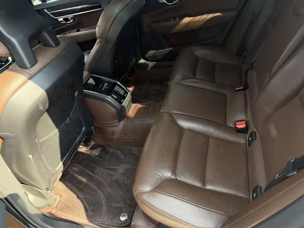 Volvo S90 — миниатюра 5