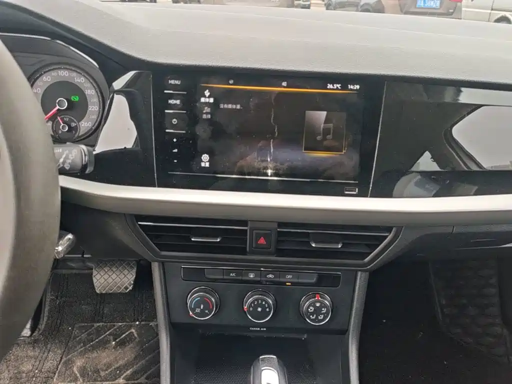 Volkswagen Lavida — миниатюра 13