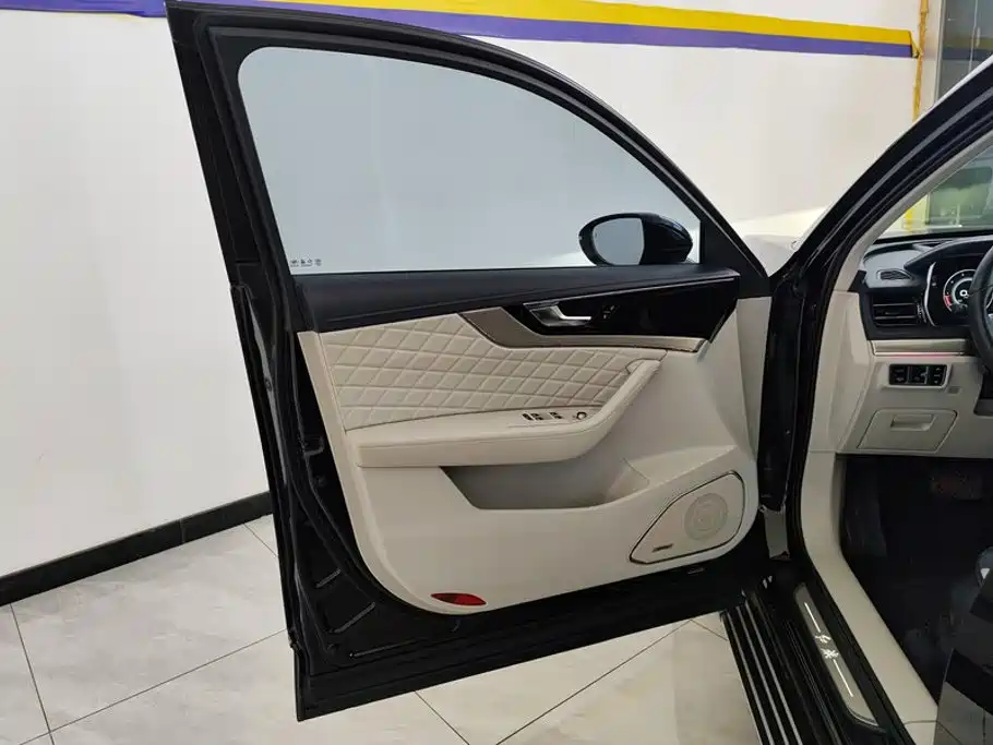 Hongqi Hongqi HS5 — миниатюра 7
