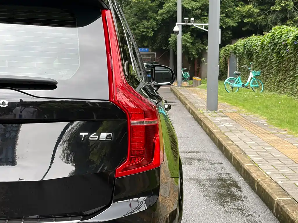 Volvo XC90 — миниатюра 11