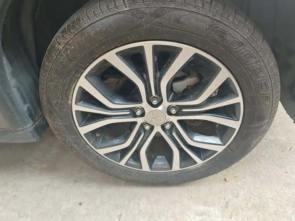Mitsubishi Outlander — миниатюра 24