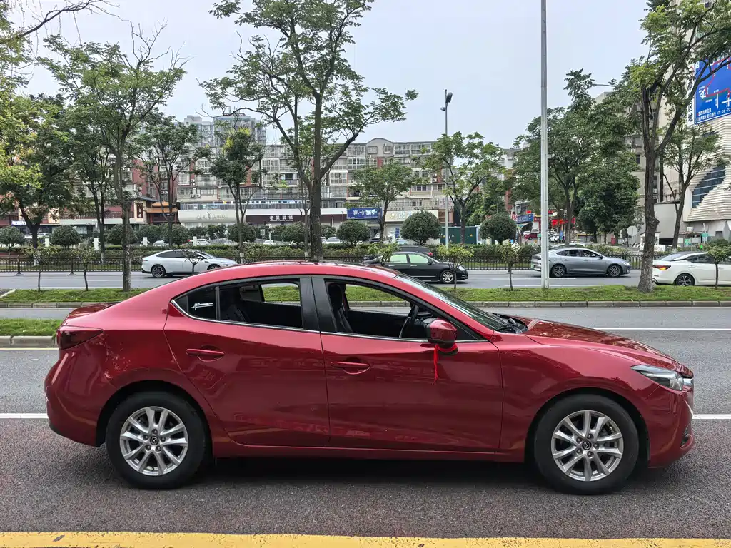 Mazda 3 Axela — миниатюра 5